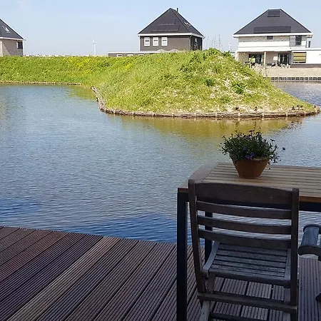 Apartment Prachtig Vrijstaand Aan Het Water Heerhugowaard
