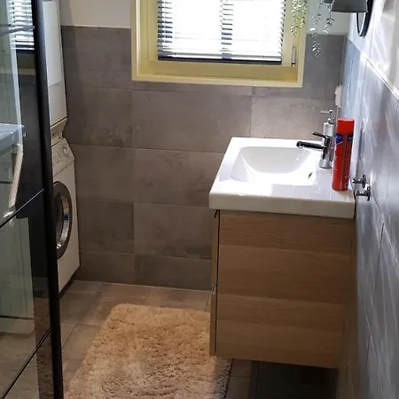 Prachtig Vrijstaand Aan Het Water *