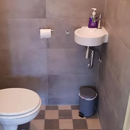 Prachtig Vrijstaand Aan Het Water Apartment *