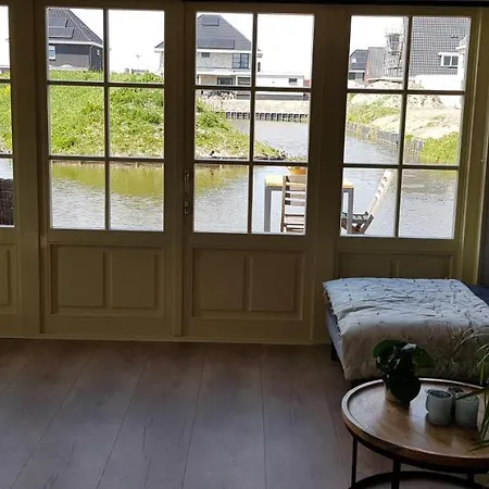 Prachtig Vrijstaand Aan Het Water Apartment *