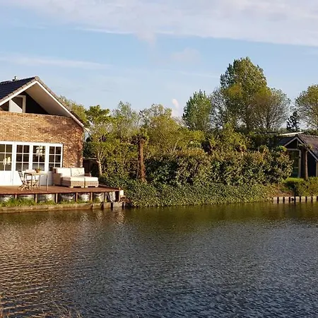 Apartment Prachtig Vrijstaand Aan Het Water Heerhugowaard